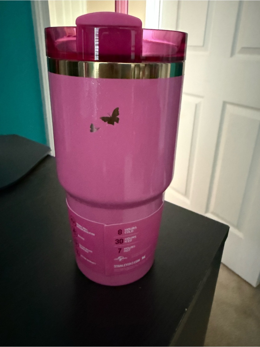 Stanley Glinda 20oz Stanley Insulated Quencher Tumbler with Straw - Picture 2 of 3